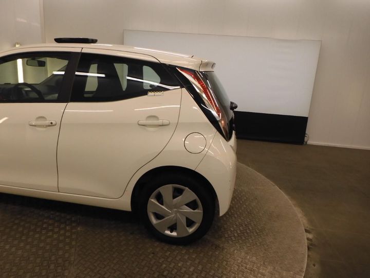 Photo 32 VIN: JTDKGNEC00N131713 - TOYOTA AYGO 