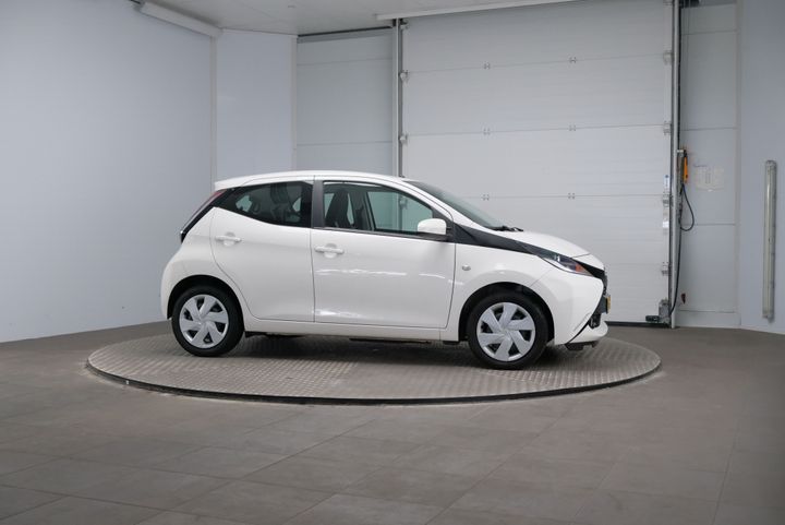 Photo 5 VIN: JTDKGNEC00N131713 - TOYOTA AYGO 