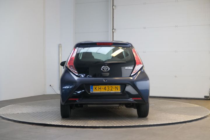 Photo 4 VIN: JTDKGNEC00N194553 - TOYOTA AYGO 