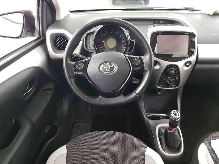 Photo 7 VIN: JTDKGNEC00N206555 - TOYOTA AYGO 