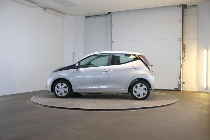 Photo 2 VIN: JTDKGNEC00N207821 - TOYOTA AYGO 