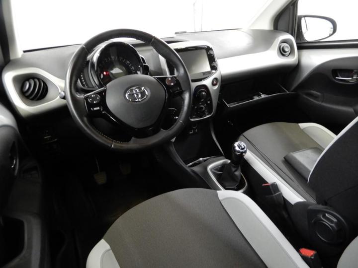 Photo 9 VIN: JTDKGNEC00N207821 - TOYOTA AYGO 