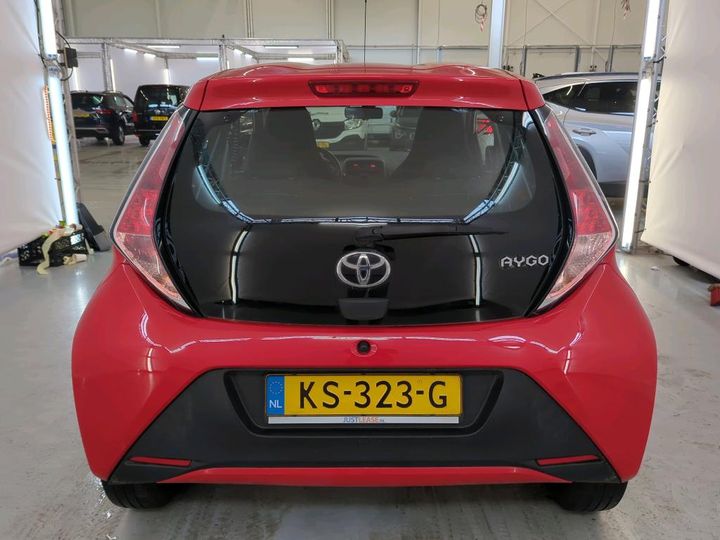 Photo 8 VIN: JTDKGNEC00N216180 - TOYOTA AYGO 