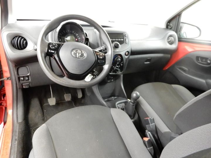 Photo 9 VIN: JTDKGNEC00N224618 - TOYOTA AYGO 