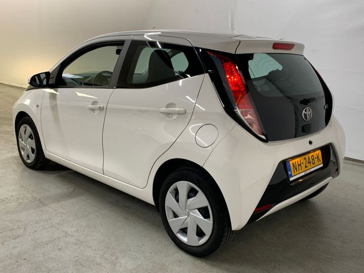 Photo 2 VIN: JTDKGNEC00N228572 - TOYOTA AYGO 