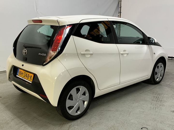 Photo 3 VIN: JTDKGNEC00N228572 - TOYOTA AYGO 