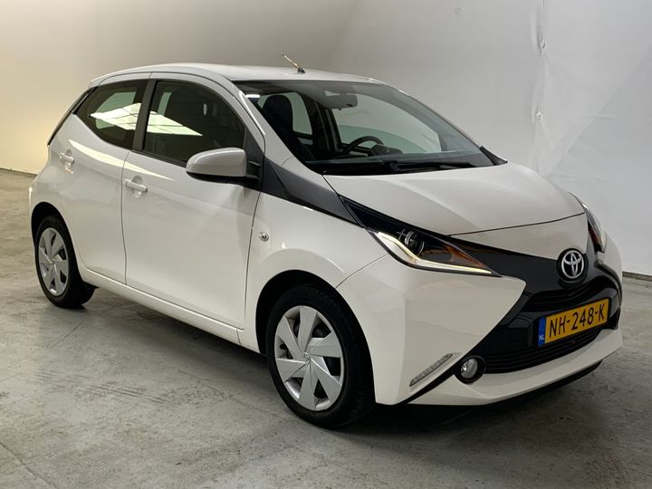 Photo 4 VIN: JTDKGNEC00N228572 - TOYOTA AYGO 