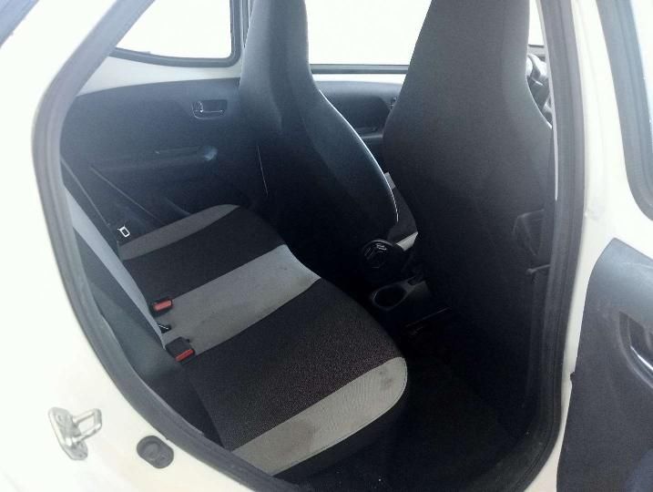 Photo 5 VIN: JTDKGNEC00N228815 - TOYOTA AYGO 