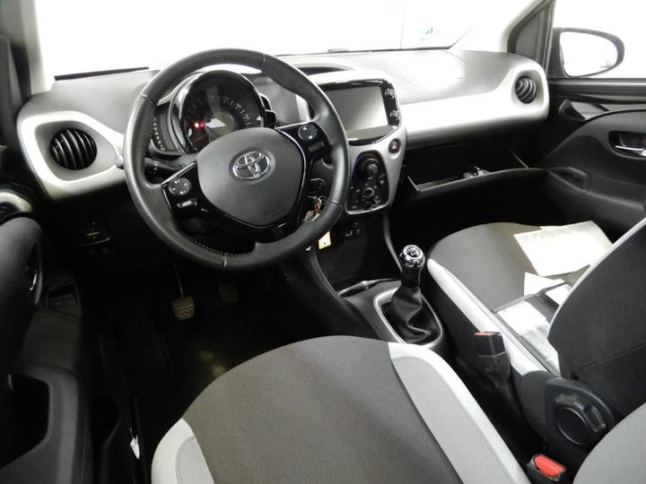 Photo 9 VIN: JTDKGNEC00N284320 - TOYOTA AYGO 