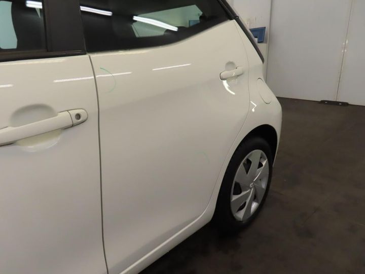 Photo 12 VIN: JTDKGNEC00N286648 - TOYOTA AYGO 