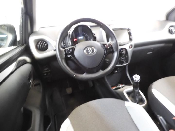 Photo 3 VIN: JTDKGNEC00N296838 - TOYOTA AYGO 