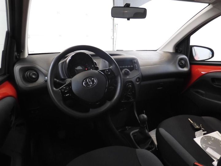 Photo 28 VIN: JTDKGNEC00N306218 - TOYOTA AYGO 