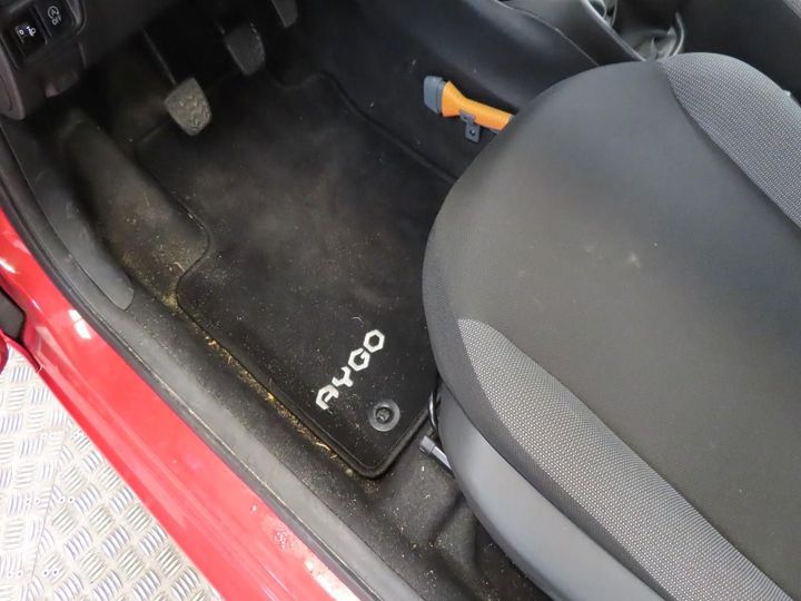 Photo 15 VIN: JTDKGNEC00N335637 - TOYOTA AYGO 