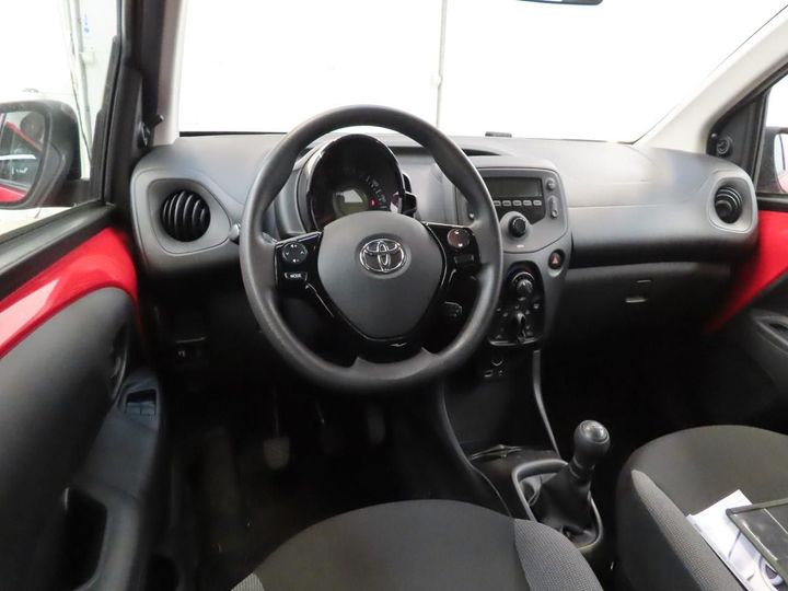 Photo 3 VIN: JTDKGNEC00N335637 - TOYOTA AYGO 