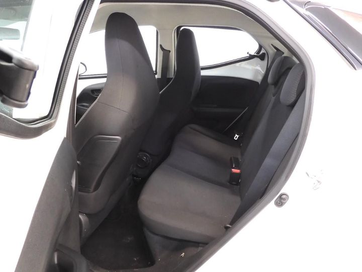 Photo 6 VIN: JTDKGNEC00N337212 - TOYOTA AYGO 