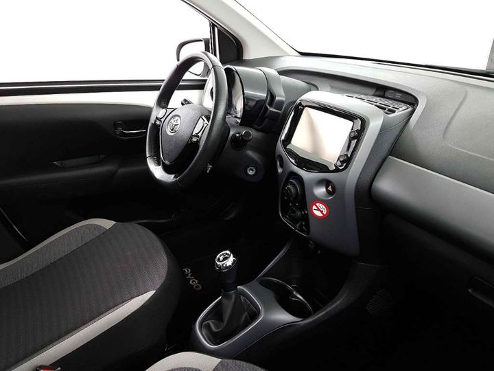 Photo 5 VIN: JTDKGNEC00N355855 - TOYOTA AYGO 