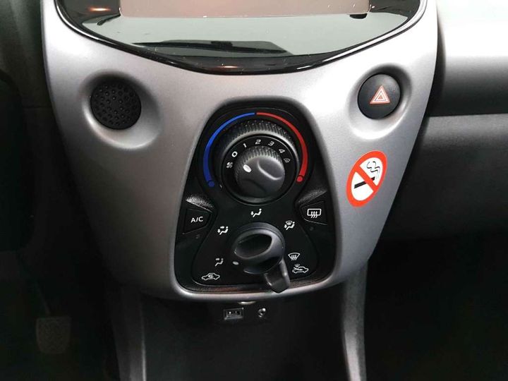 Photo 9 VIN: JTDKGNEC00N355855 - TOYOTA AYGO 