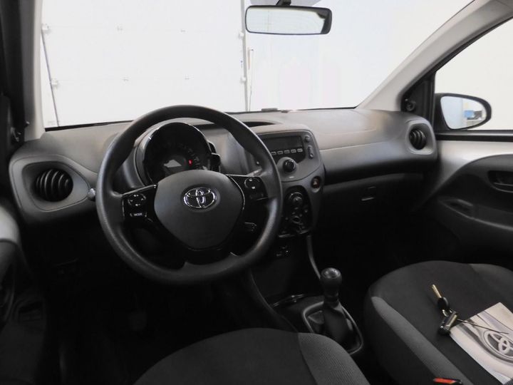 Photo 2 VIN: JTDKGNEC00N393490 - TOYOTA AYGO 