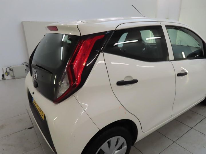 Photo 12 VIN: JTDKGNEC00N452991 - TOYOTA AYGO 