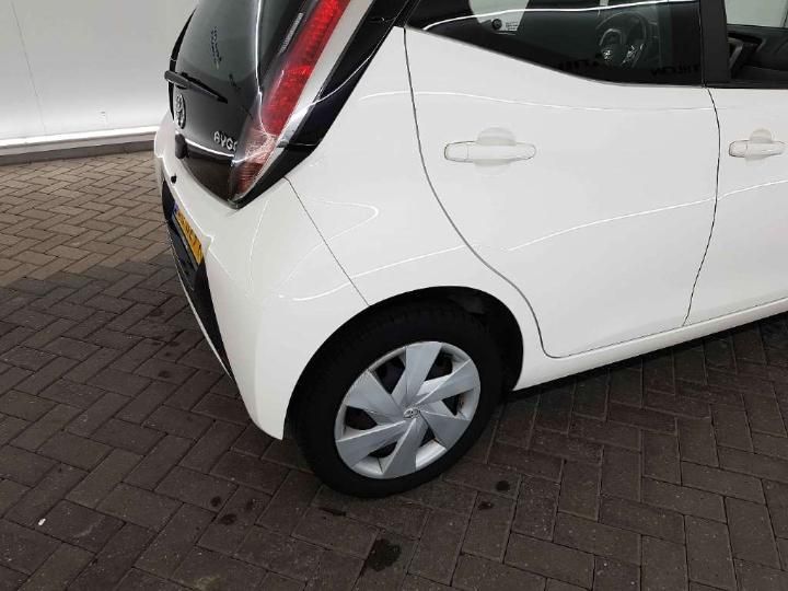 Photo 21 VIN: JTDKGNEC10N142395 - TOYOTA AYGO 