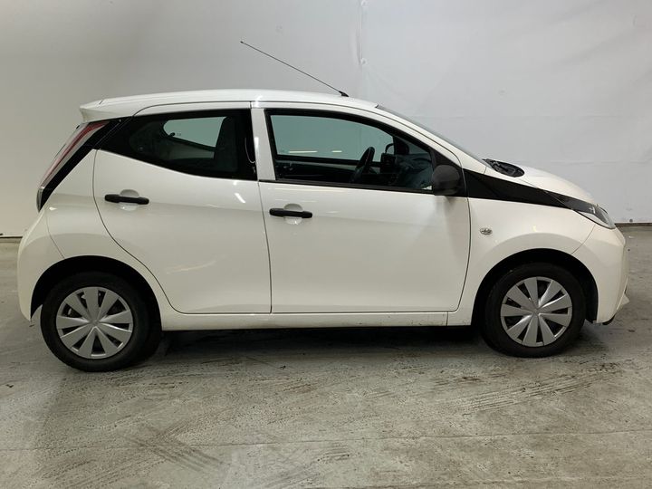 Photo 14 VIN: JTDKGNEC10N234316 - TOYOTA AYGO 