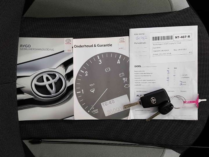 Photo 17 VIN: JTDKGNEC10N243419 - TOYOTA AYGO 