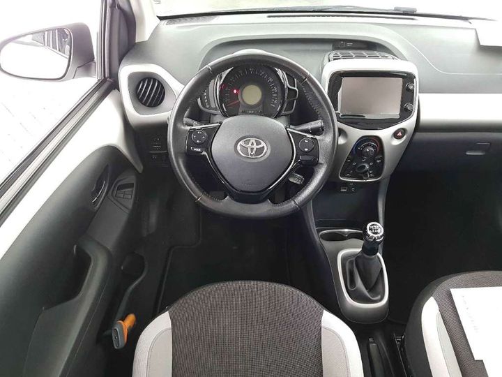 Photo 7 VIN: JTDKGNEC10N243419 - TOYOTA AYGO 