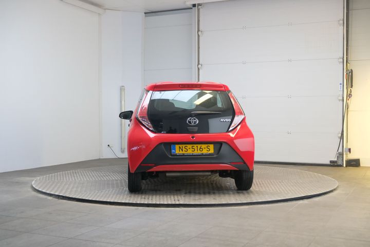 Photo 4 VIN: JTDKGNEC10N255800 - TOYOTA AYGO 