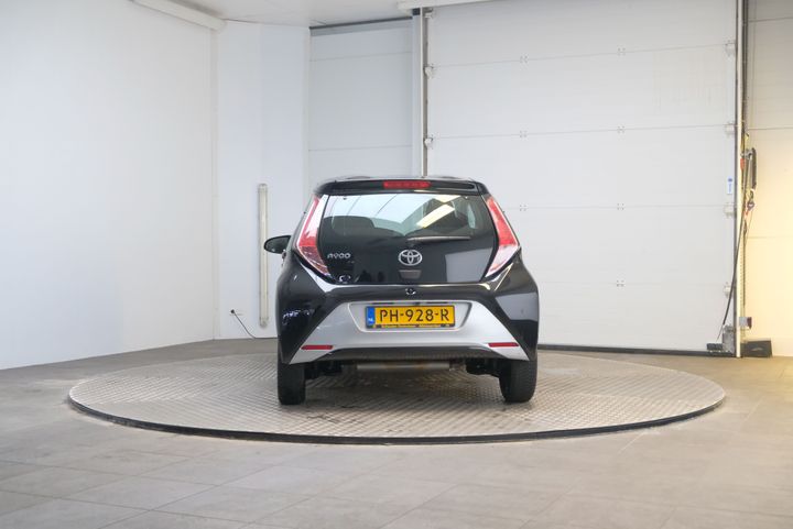 Photo 4 VIN: JTDKGNEC10N275660 - TOYOTA AYGO 