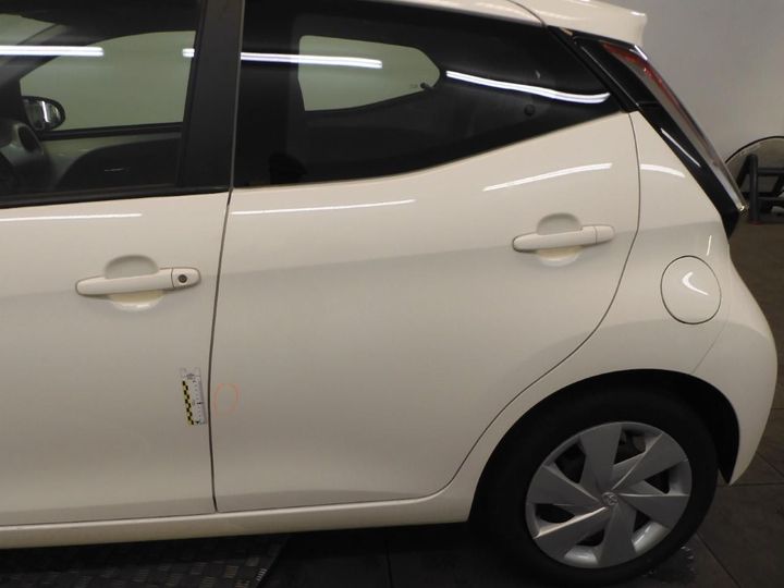 Photo 17 VIN: JTDKGNEC10N287405 - TOYOTA AYGO 