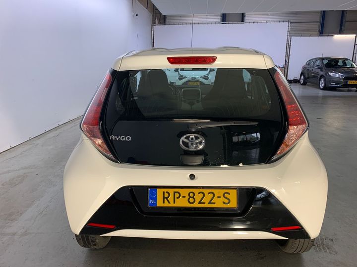 Photo 12 VIN: JTDKGNEC10N313985 - TOYOTA AYGO 