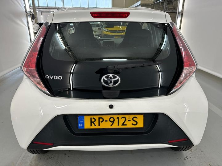 Photo 28 VIN: JTDKGNEC10N315249 - TOYOTA AYGO 