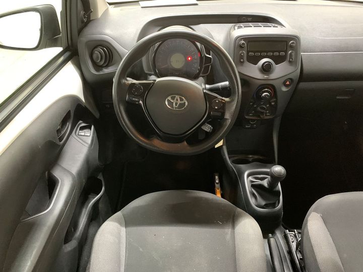 Photo 10 VIN: JTDKGNEC10N320161 - TOYOTA AYGO 