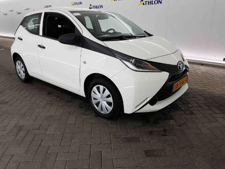 Photo 2 VIN: JTDKGNEC10N325229 - TOYOTA AYGO 