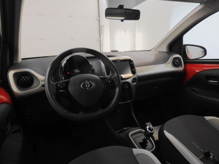 Photo 3 VIN: JTDKGNEC10N339499 - TOYOTA AYGO 