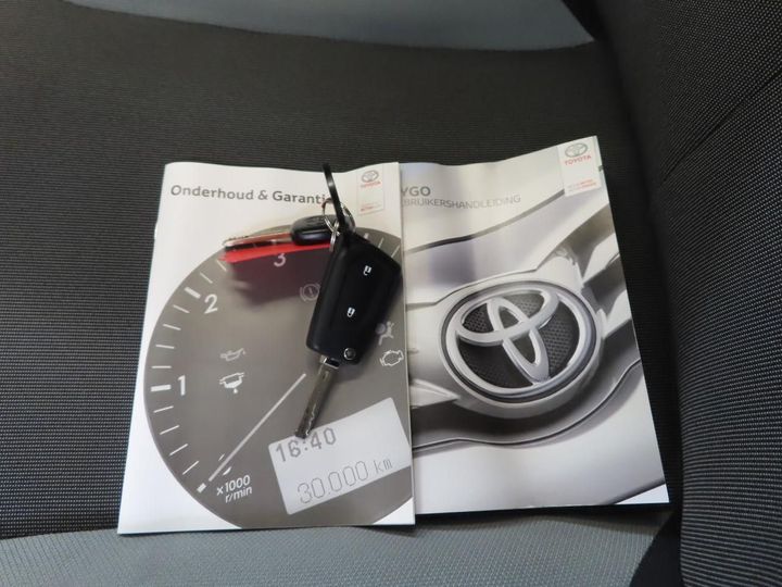 Photo 9 VIN: JTDKGNEC10N351443 - TOYOTA AYGO 