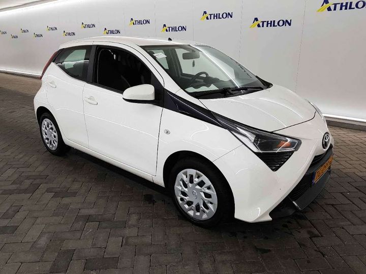 Photo 2 VIN: JTDKGNEC10N355329 - TOYOTA AYGO 