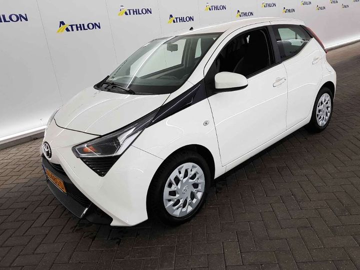 Photo 0 VIN: JTDKGNEC10N355749 - TOYOTA AYGO 