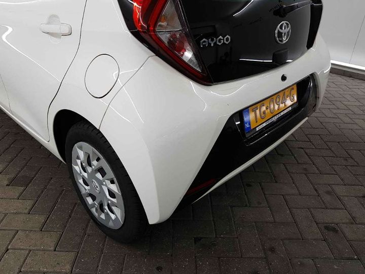 Photo 21 VIN: JTDKGNEC10N355878 - TOYOTA AYGO 