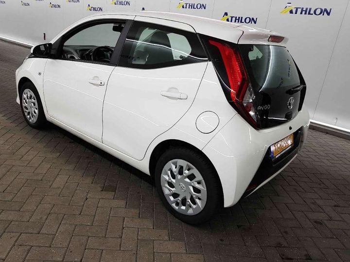 Photo 3 VIN: JTDKGNEC10N355878 - TOYOTA AYGO 