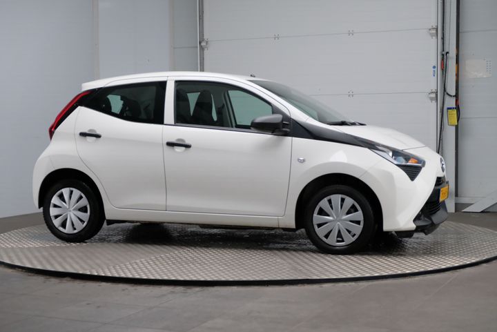 Photo 5 VIN: JTDKGNEC10N372261 - TOYOTA AYGO 