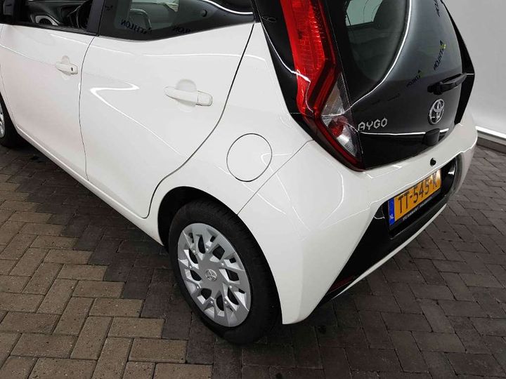 Photo 18 VIN: JTDKGNEC10N398035 - TOYOTA AYGO 