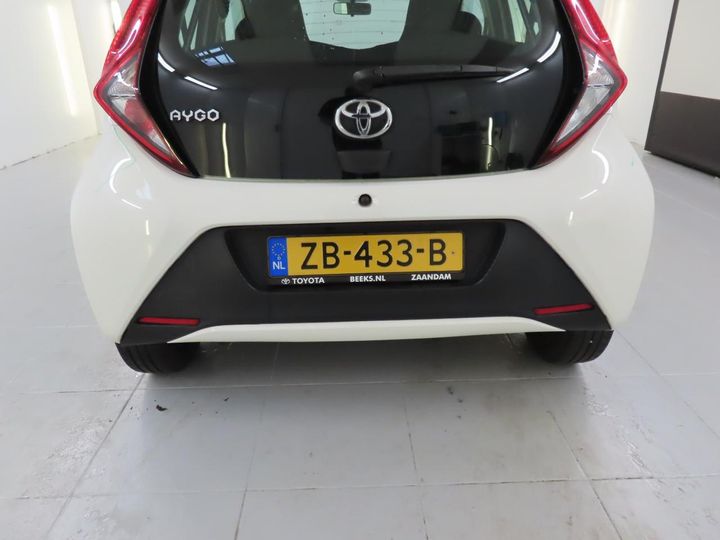 Photo 27 VIN: JTDKGNEC10N448934 - TOYOTA AYGO 