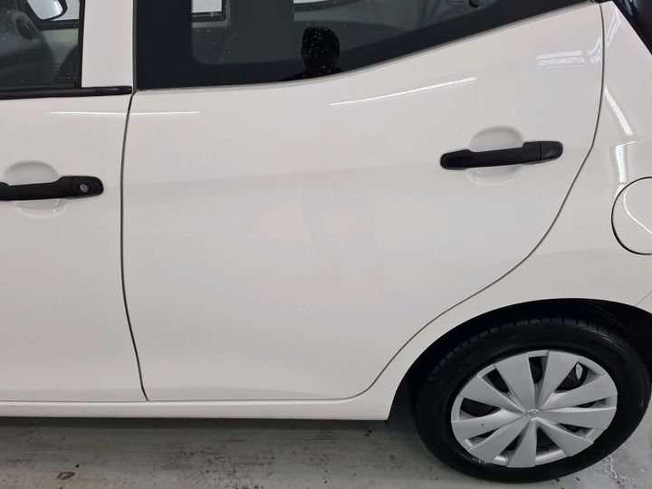 Photo 11 VIN: JTDKGNEC10N459660 - TOYOTA AYGO 