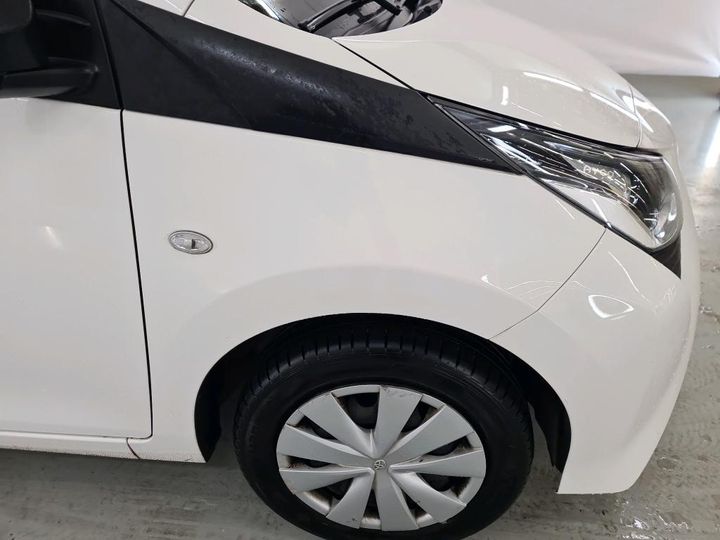 Photo 16 VIN: JTDKGNEC10N459660 - TOYOTA AYGO 