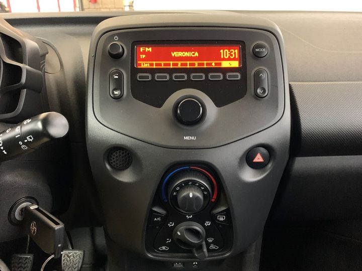 Photo 19 VIN: JTDKGNEC10N490942 - TOYOTA AYGO 