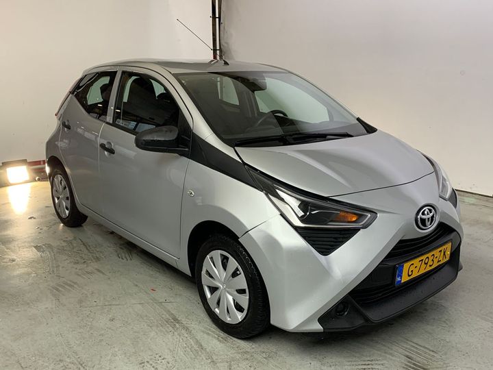 Photo 4 VIN: JTDKGNEC10N490942 - TOYOTA AYGO 