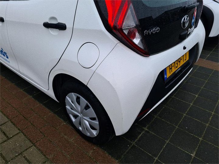 Photo 33 VIN: JTDKGNEC10N535734 - TOYOTA AYGO 