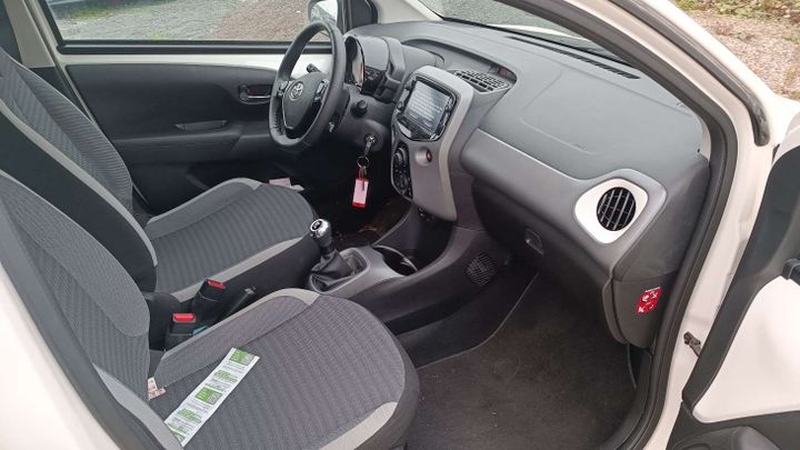 Photo 10 VIN: JTDKGNEC10N537869 - TOYOTA AYGO 