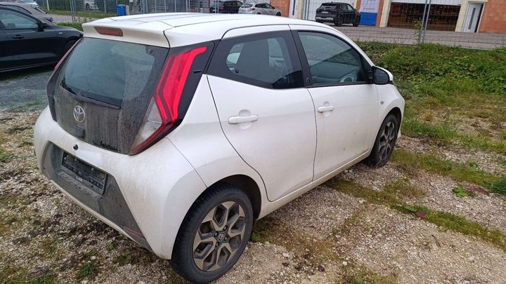 Photo 2 VIN: JTDKGNEC10N537869 - TOYOTA AYGO 